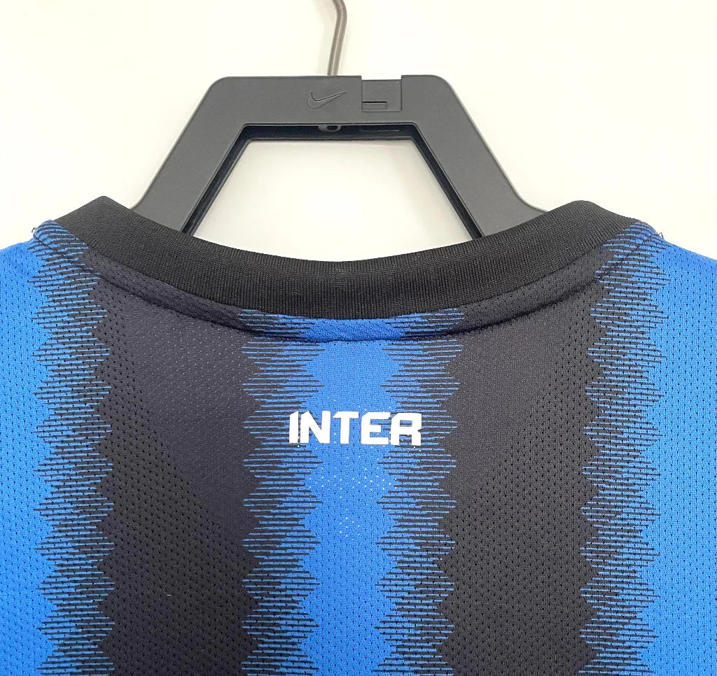 Inter Milan 2010/11 Vintage Retro Home Stadium Jersey