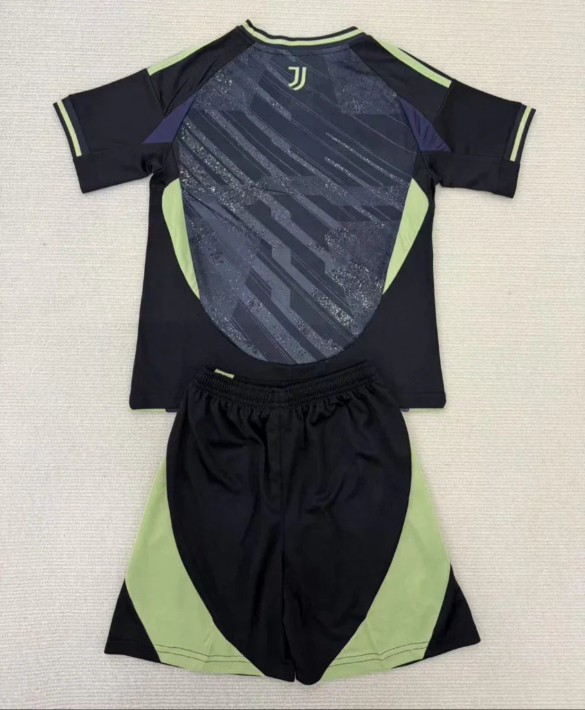 Juventus 25/26 Kids Black/Green Jersey Set