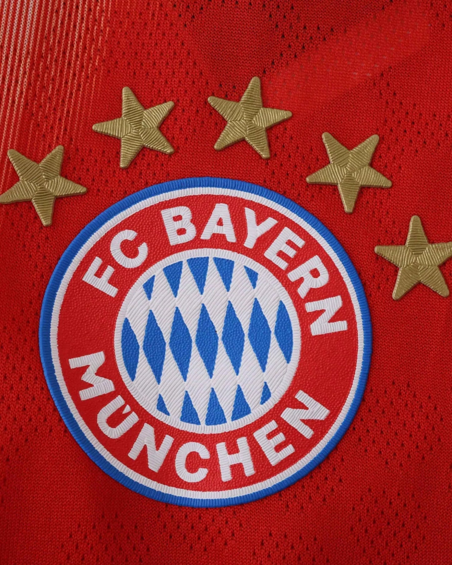 FC BAYERN MÜNCHEN 2025/26