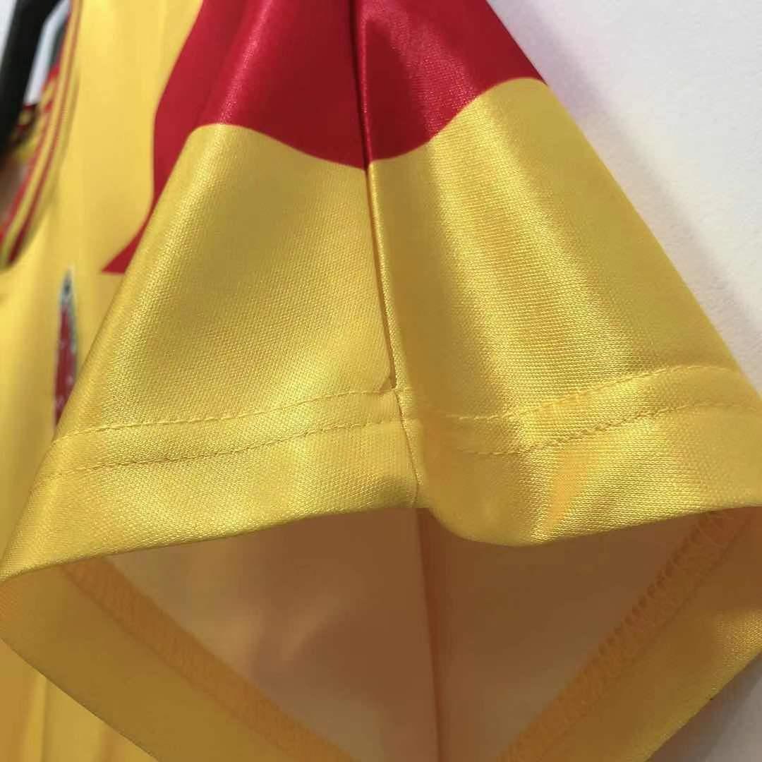 Colombia 1990/91 Yellow/Red Home Jersey