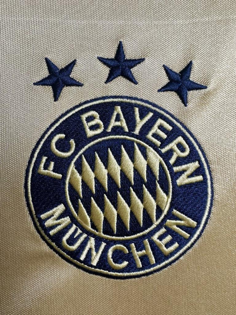 FC Bayern Munich 2003/04 Vintage Retro Away Jersey