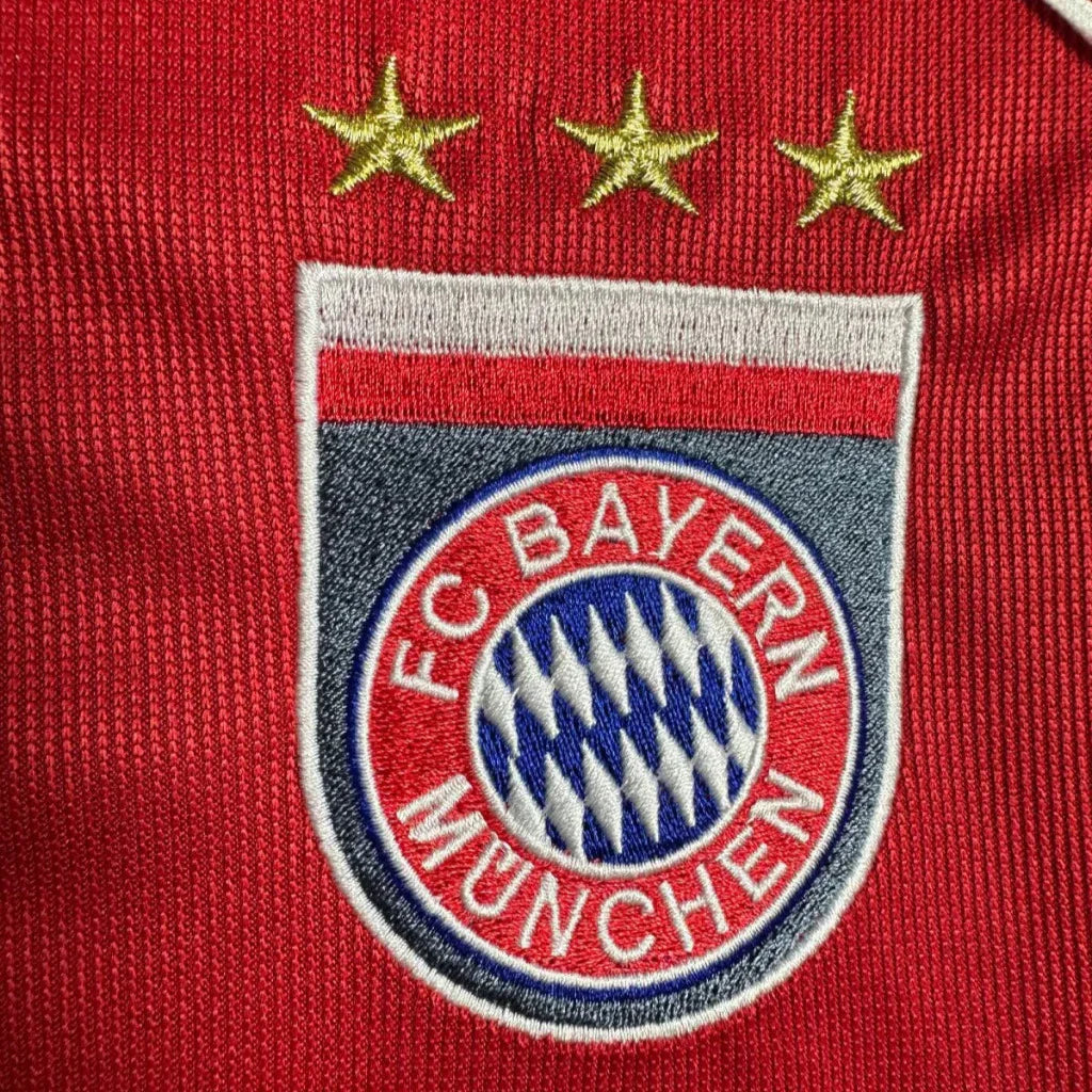 FC Bayern Munich 2005/06 Vintage Retro Home Jersey