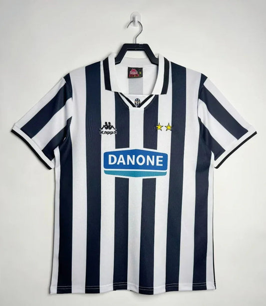 Juventus 1994/95 Vintage Retro Home Jersey