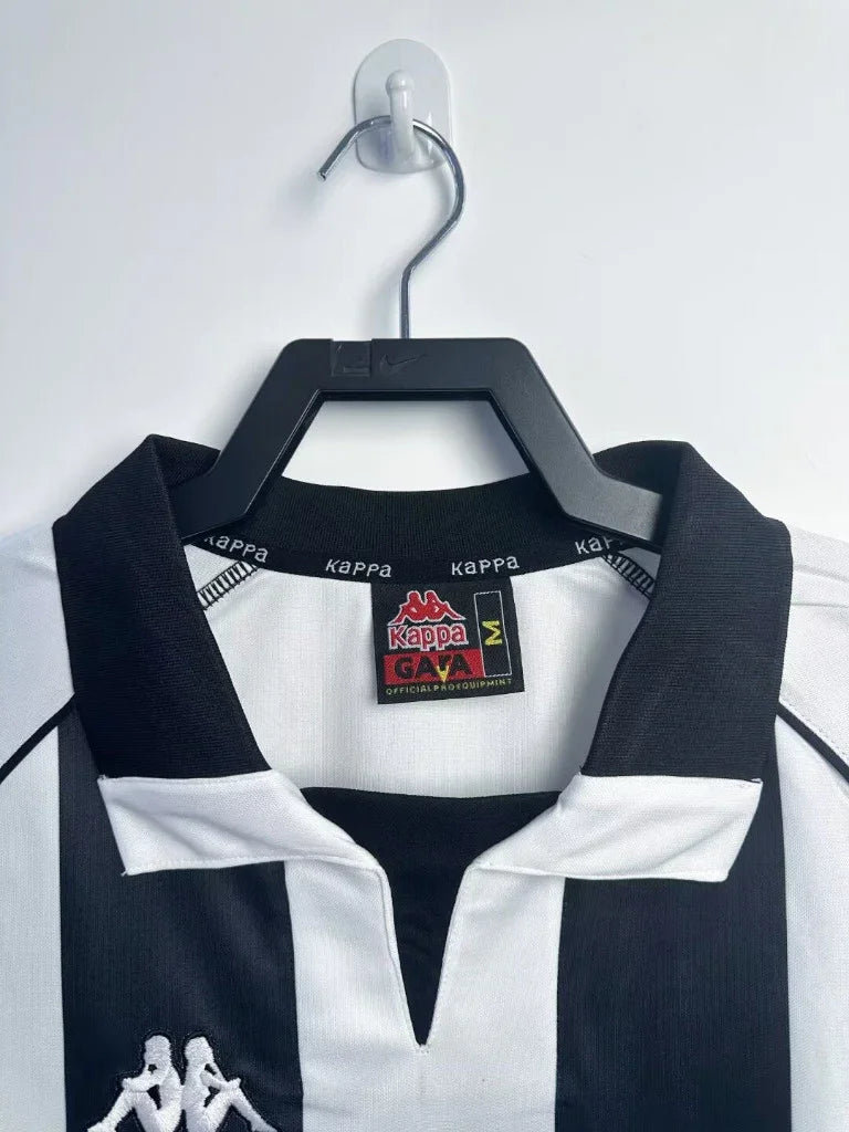Juventus 1997/98 Vintage Retro Home Jersey