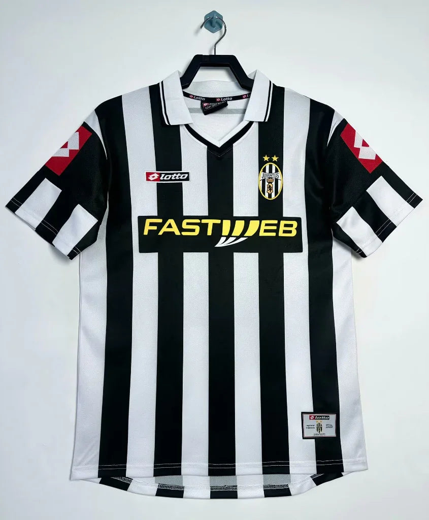 Juventus 2001/02 Vintage Retro Home Jersey