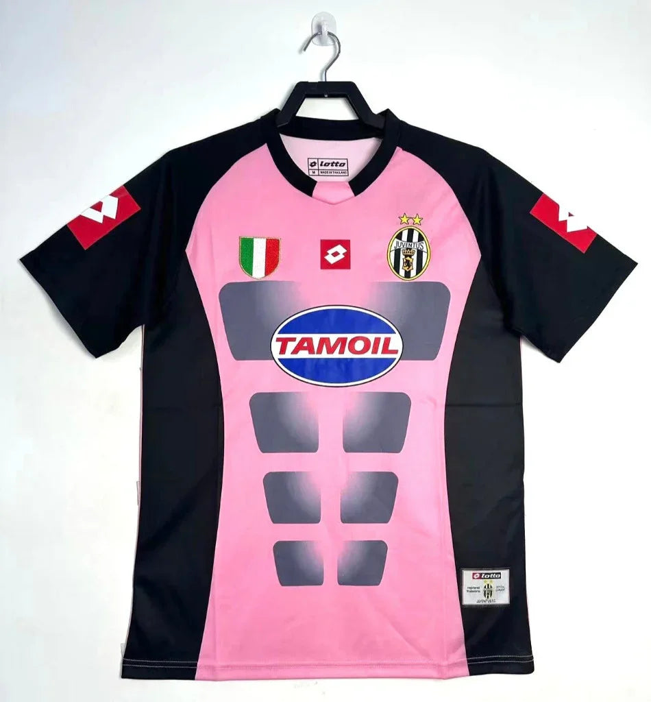 Juventus 2002/03 Vintage Retro Pink and Black Goalkeeper Jersey