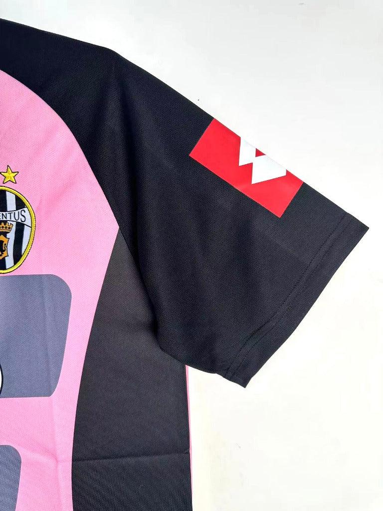Juventus 2002/03 Vintage Retro Pink and Black Goalkeeper Jersey
