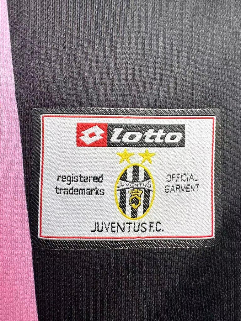Juventus 2002/03 Vintage Retro Pink and Black Goalkeeper Jersey