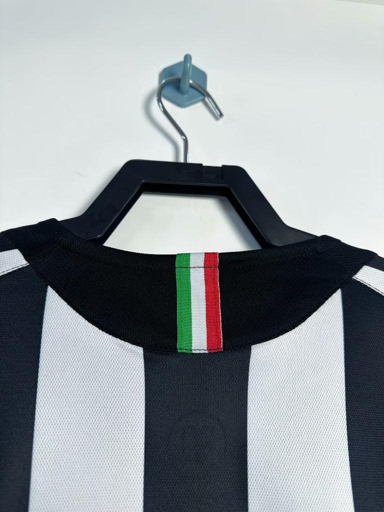Juventus 2005/06 Vintage Retro Home Jersey