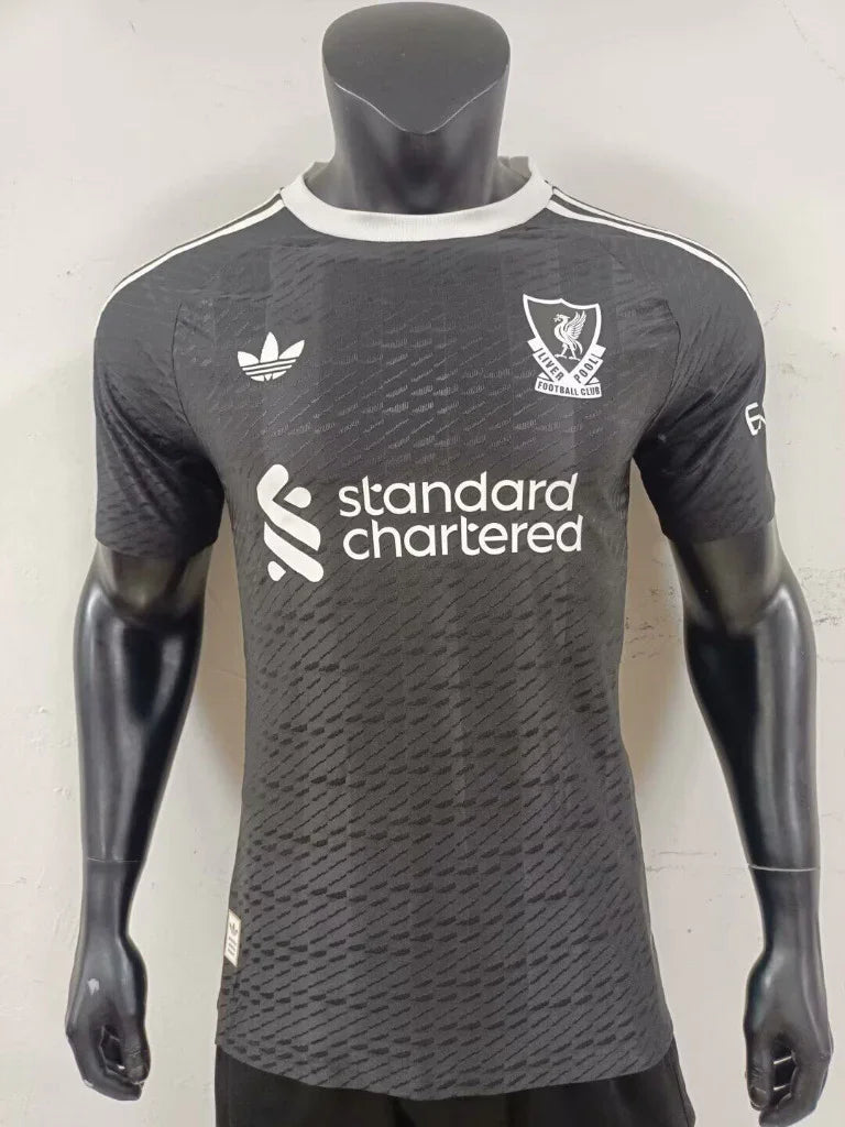 Liverpool 25/26 Black Goalkeeper Player Version Jersey