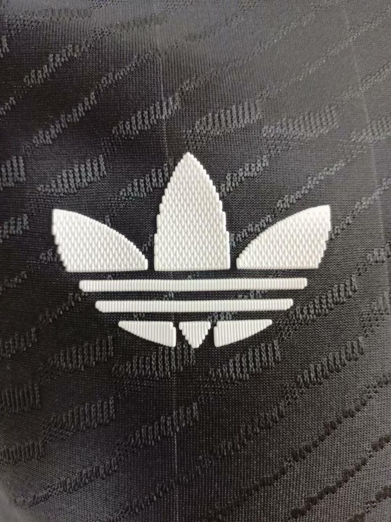 Liverpool 25/26 Black Goalkeeper Player Version Jersey