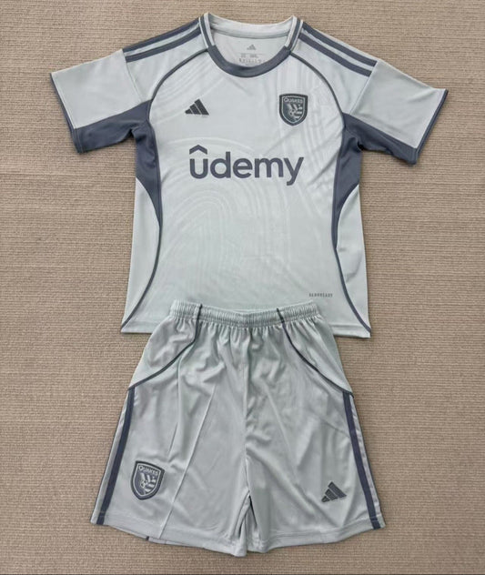 San Jose Earthquakes 25/26 Pre-Game Kids Jersey Set
